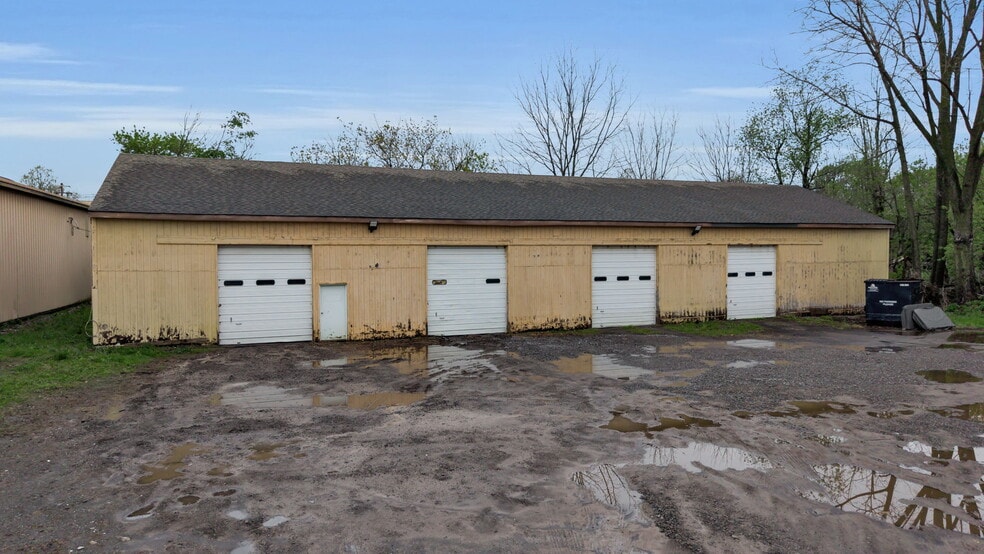 More Photos Of 9992 Main St, Clarence Warehouse For Sale