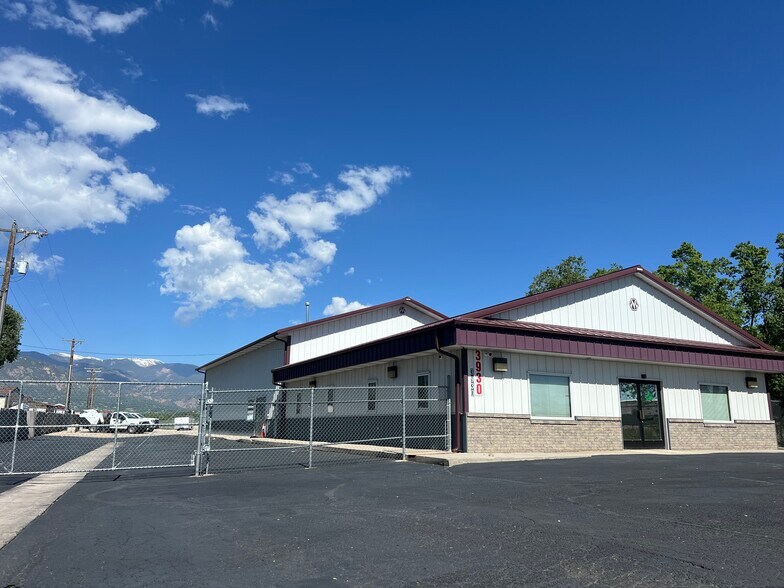 More Photos Of 3930 S US Highway 85 87, Colorado Springs Showroom For Sale