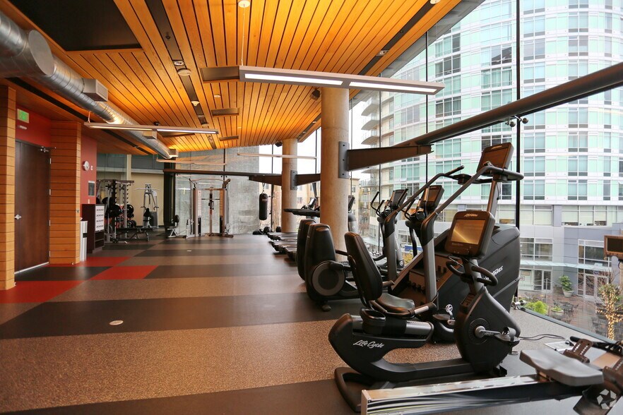 More Photos Of 989 112th Ave NE, Bellevue Apartments For Lease