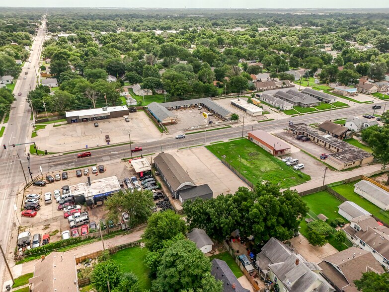 More Photos Of 2013 S Broadway St, Wichita Auto Dealership For Sale