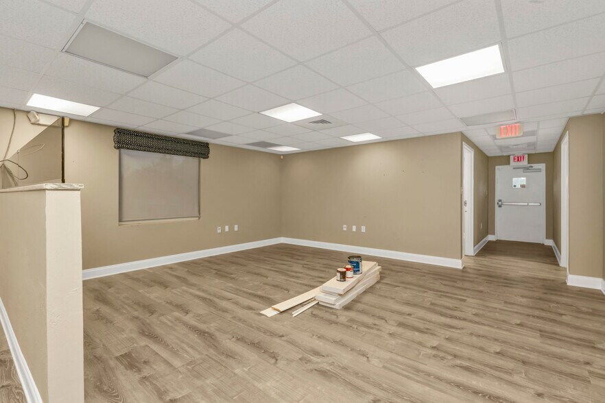 More Photos Of 128 W Charlotte Ave, Punta Gorda Office Residential For Sale