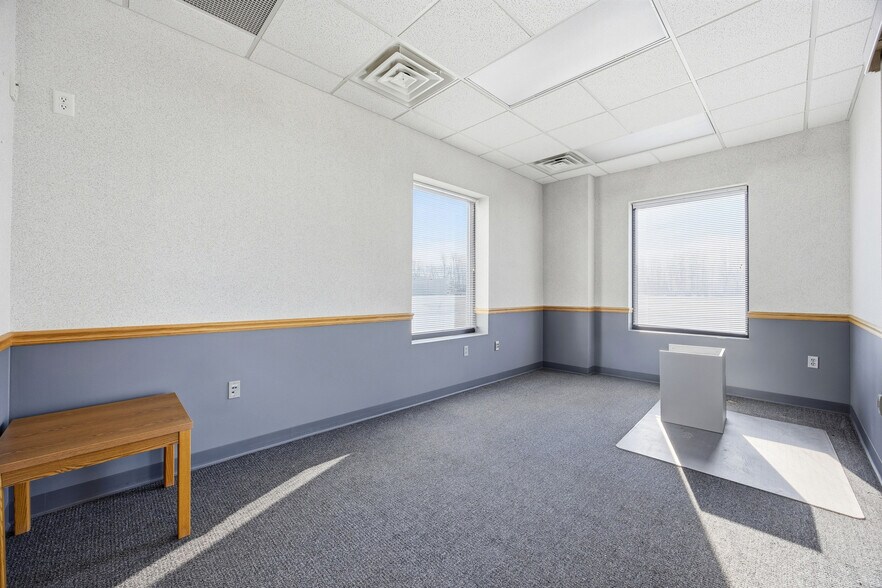 More Photos Of 3456 70th St S, Glyndon Industrial For Lease