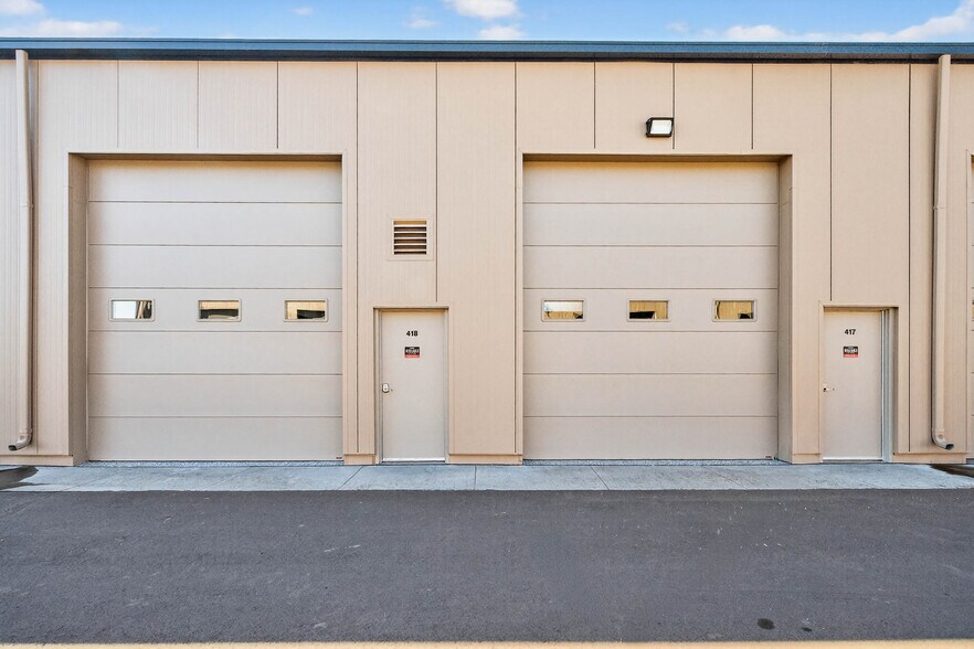 More Photos Of 663 Valerie Ave, Hudson Self Storage For Sale