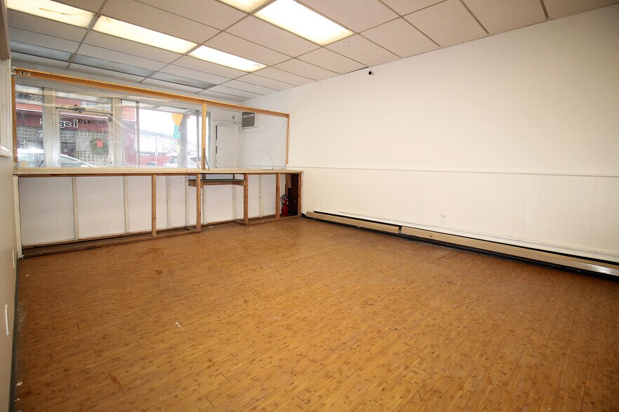 More Photos Of 429 N State St, Clairton Storefront Retail Office For Sale
