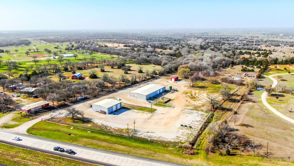 More Photos Of 3997 N US Highway 287, Alvord Warehouse For Lease