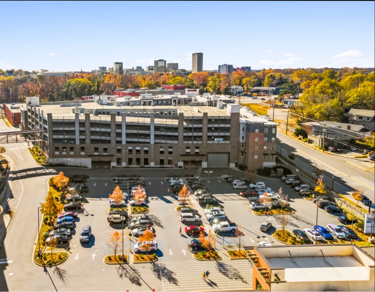 More Photos Of 503 E Stone Ave, Greenville Apartments For Lease