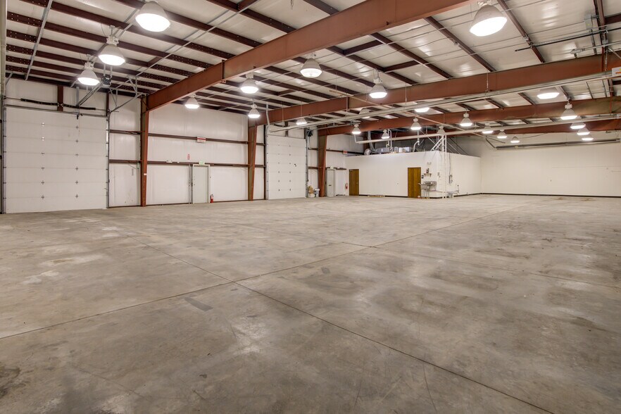 More Photos Of 5739 Observation Ct, Colorado Springs Warehouse For Lease