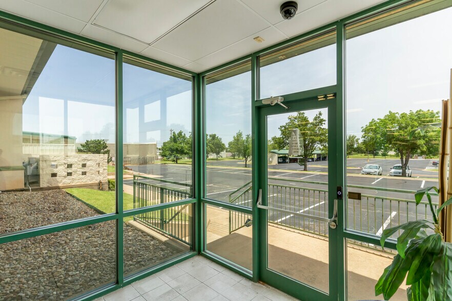 More Photos Of 3101 Technology Dr, Edmond Light Distribution For Lease