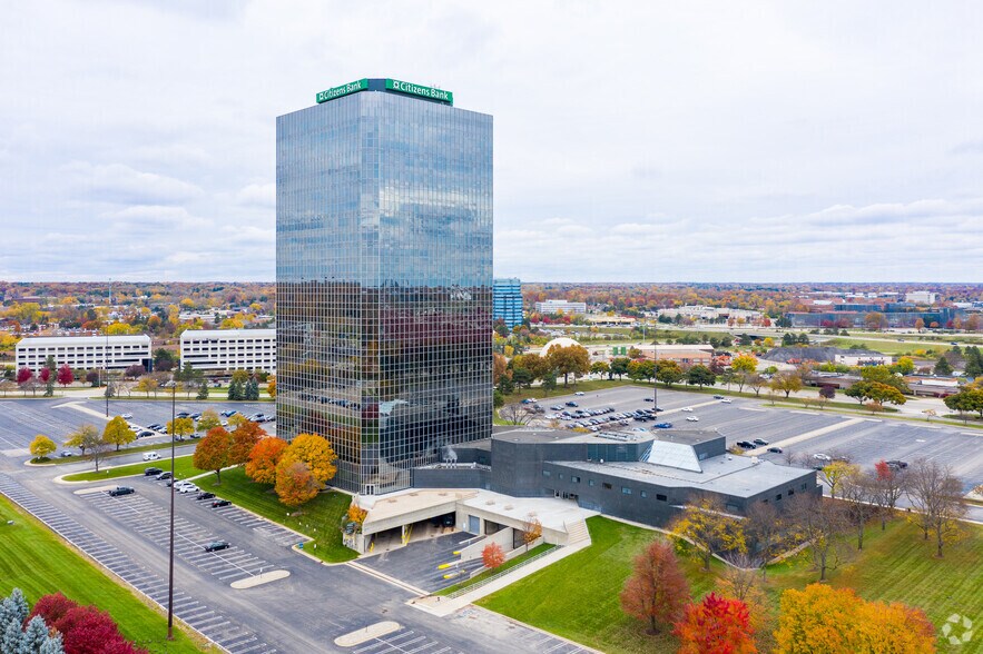 More Photos Of 27777 Franklin Rd, Southfield Office For Lease