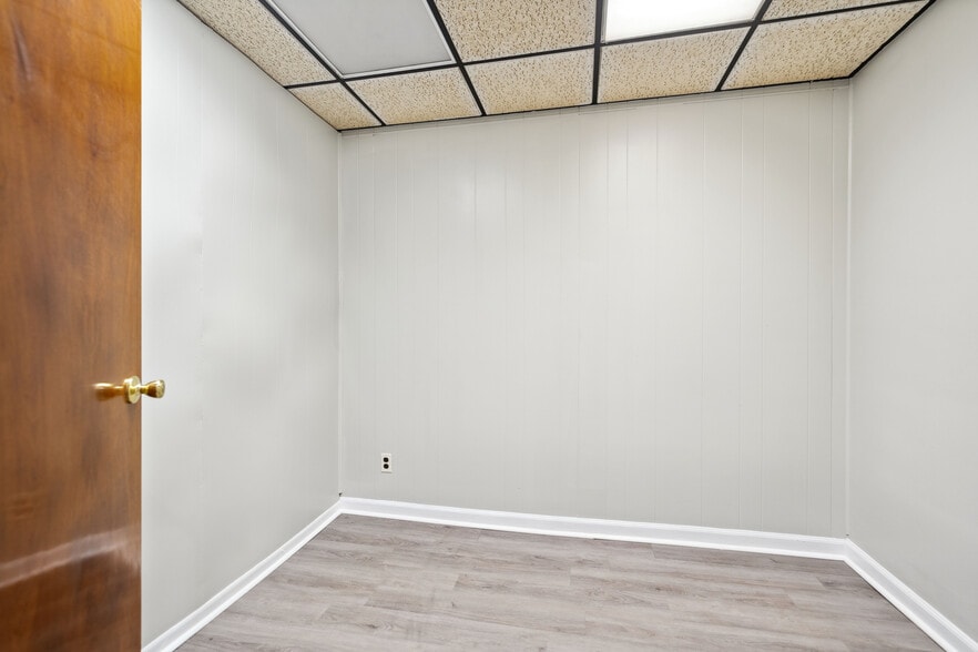 More Photos Of 314-316 W Main St, Monongahela Storefront Retail Office For Sale