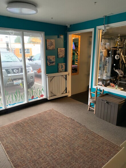 More Photos Of 514 Auburn Way N, Auburn Office For Sale