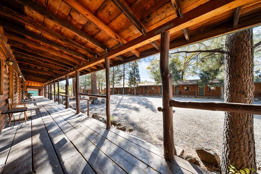 More Photos Of 2089 E White Mountain Blvd, Pinetop Hotel For Sale