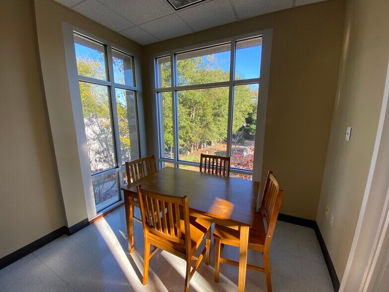 More Photos Of 784 Prince Ave, Athens Medical For Sale