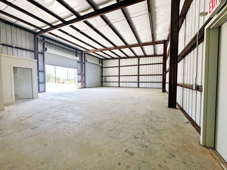 More Photos Of 14625 Minetta St, Houston Unknown For Lease