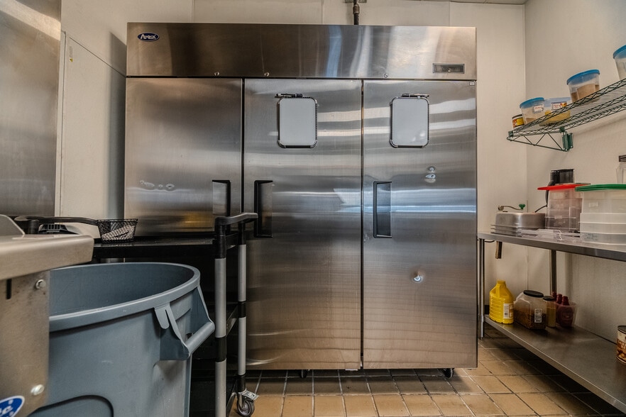 More Photos Of 1942 Atkinson Rd, Lawrenceville Freestanding For Sale