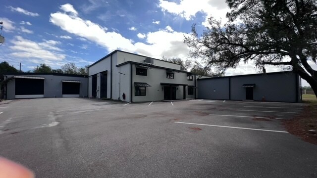Primary Photo Of 550 Overlook Dr, Winter Haven Warehouse For Sale