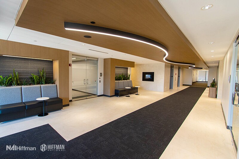 More Photos Of 700 E Butterfield Rd, Lombard Business Park For Lease