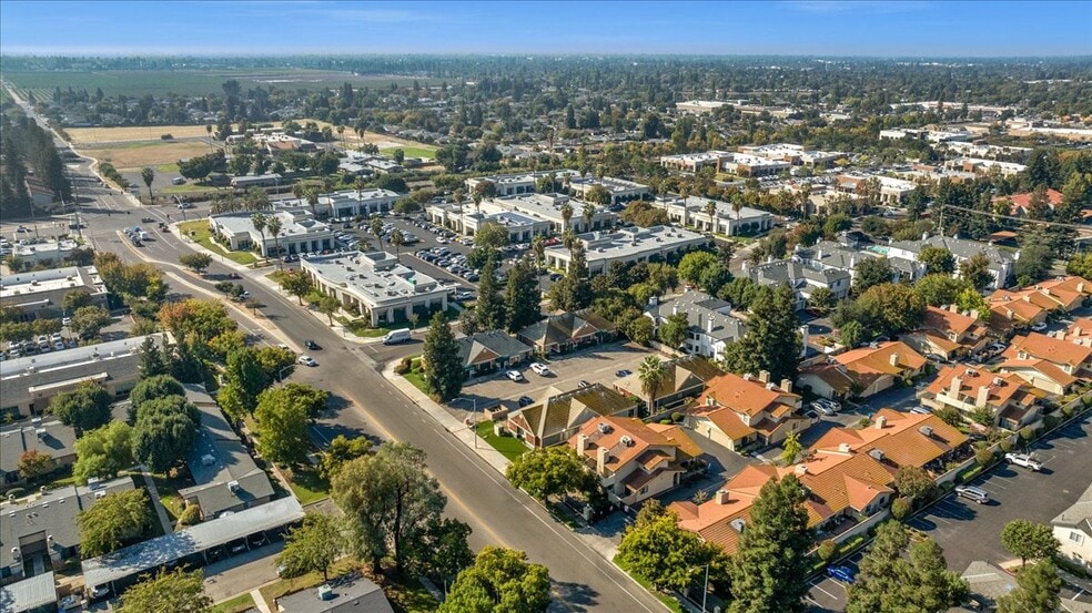 More Photos Of 7257 N Maple Ave, Fresno Office For Lease