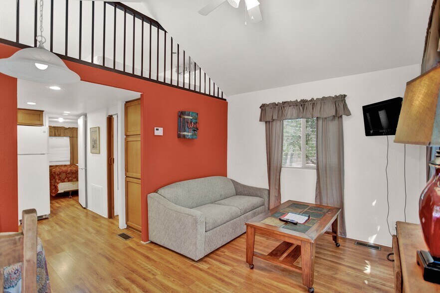 More Photos Of 10207 E Hwy 290, Fredericksburg Freestanding For Sale