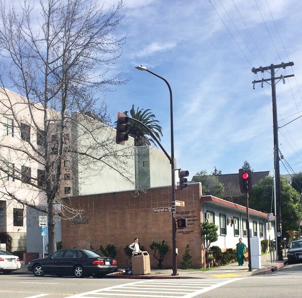 More Photos Of 3021 Telegraph Ave, Berkeley Office For Sale