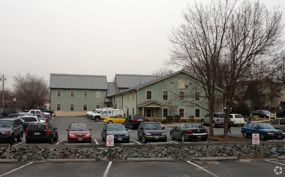 Primary Photo Of 101 South St SE, Leesburg Office For Lease