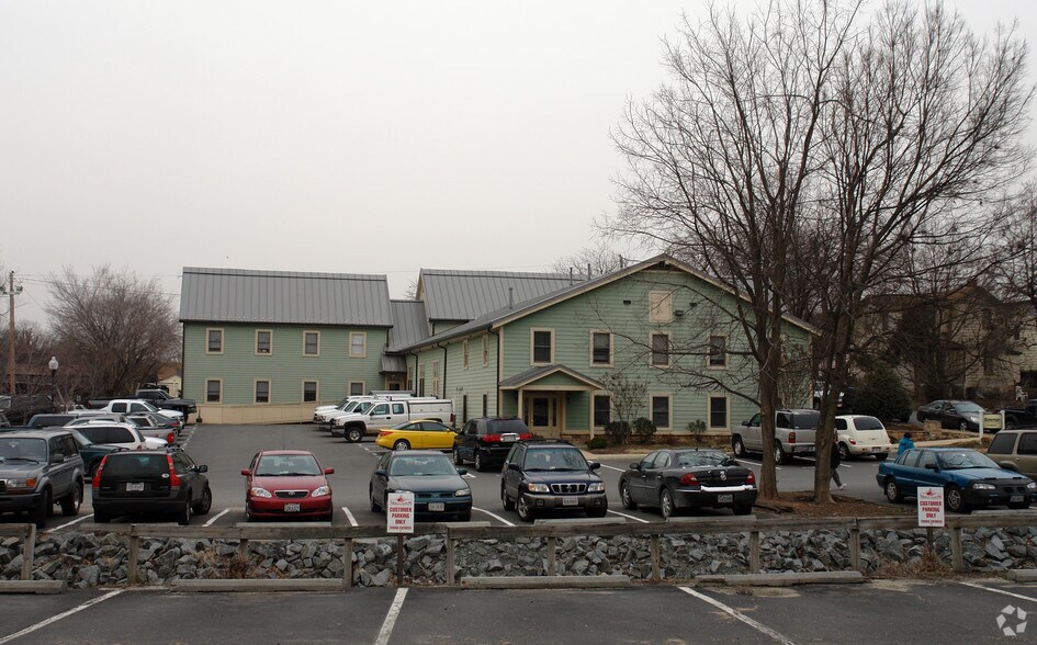 Primary Photo Of 101 South St SE, Leesburg Office For Lease