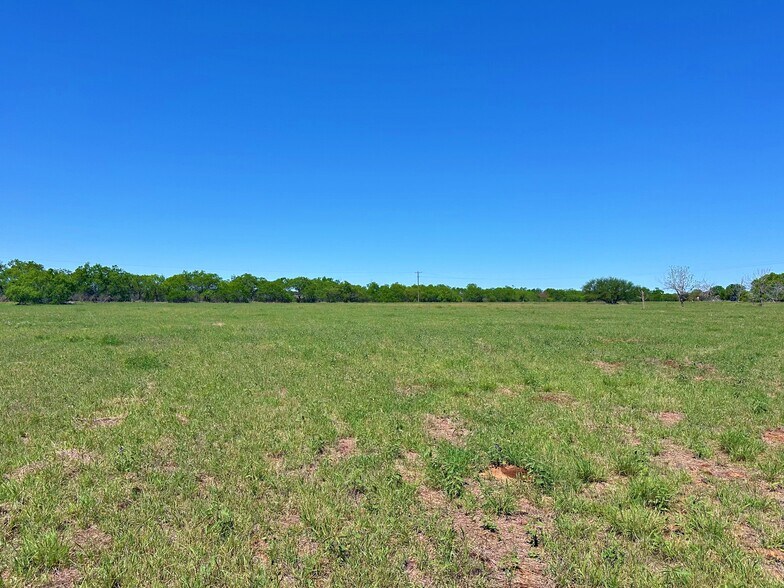 More Photos Of 3265 TX-97, Jourdanton Land For Sale
