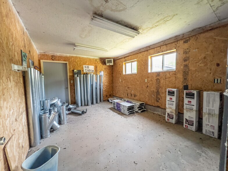 More Photos Of 11022 State Highway 122, Upson Warehouse For Sale