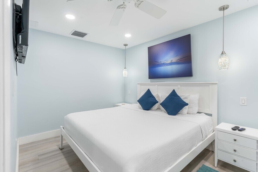 More Photos Of 97850 Overseas Hwy, Key Largo Hotel For Sale