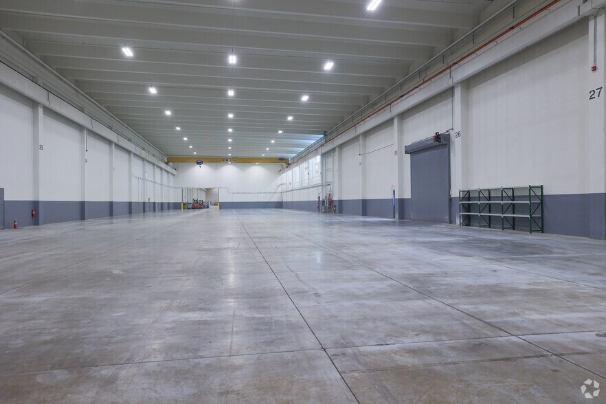 More Photos Of 53 Ayer Rd, Littleton Warehouse For Lease