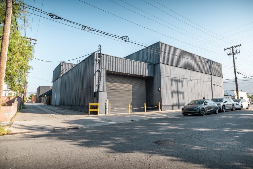 More Photos Of 1031 S Victory Blvd, Burbank Warehouse For Sale