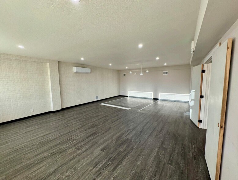 More Photos Of 749 Old County Rd, San Carlos Service For Lease