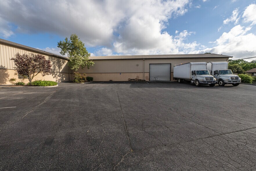 More Photos Of 5145 Traffic Way, Atascadero Warehouse For Sale