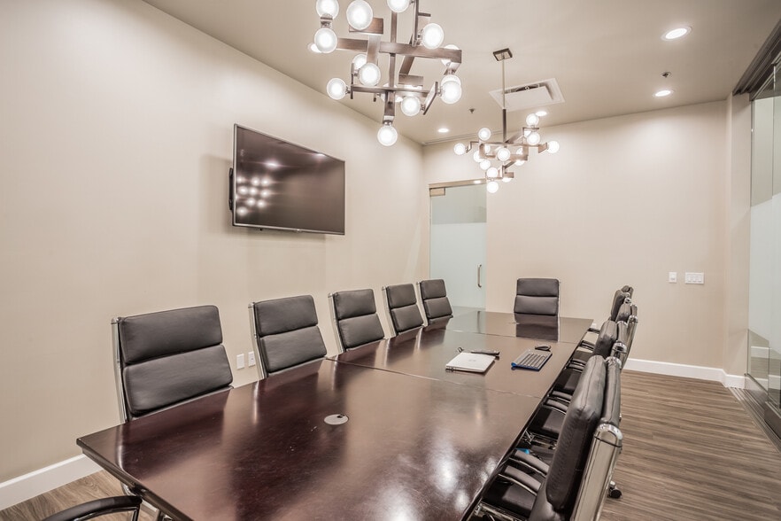 More Photos Of 1324 N Farrell Ct, Gilbert Warehouse For Sale