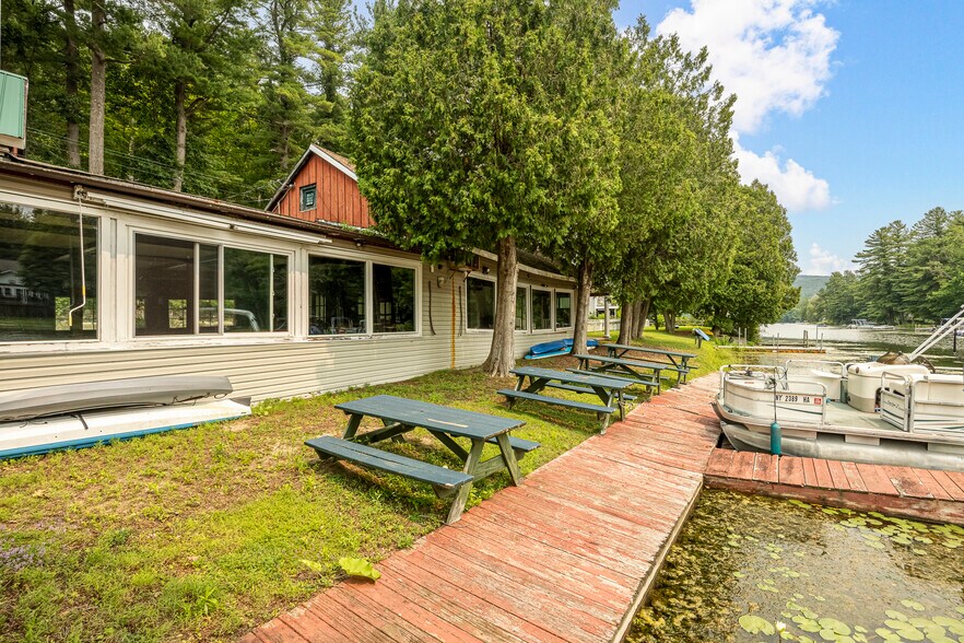 More Photos Of 42 Queechy Lake Dr, Canaan Restaurant For Sale