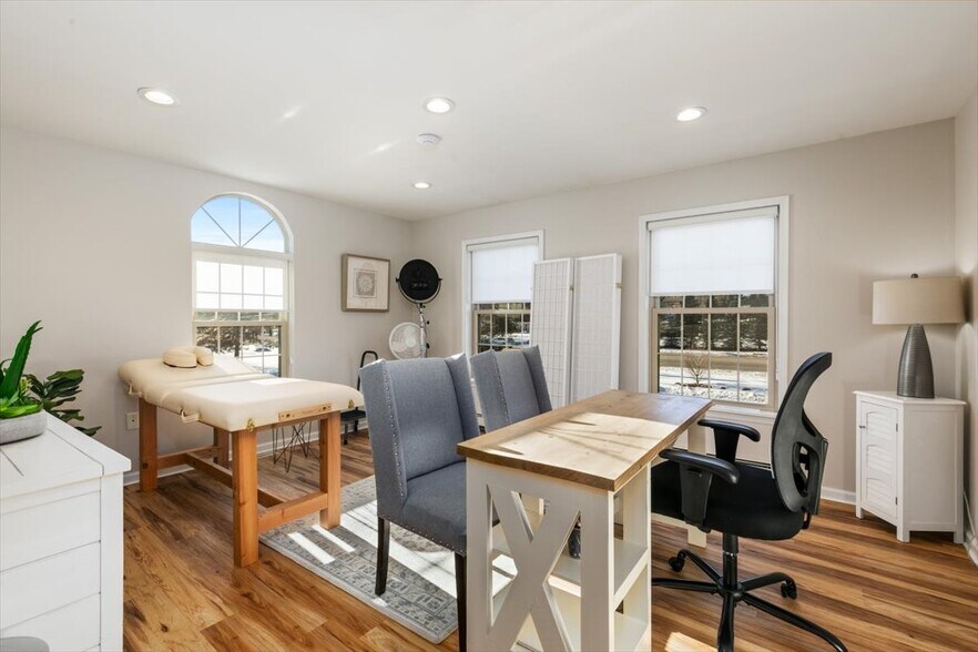 More Photos Of 3201 Lafayette Rd, Portsmouth Office For Sale