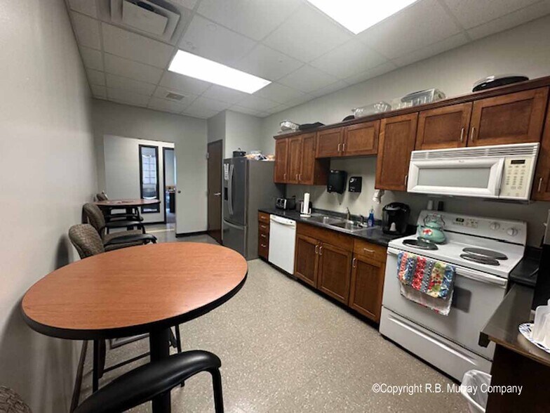 More Photos Of 2160 N Burton Ave, Springfield Truck Terminal For Lease