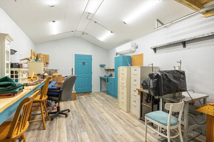 More Photos Of 7703 Prairie Creek Ln, Tolar Contractor Storage Yard For Sale