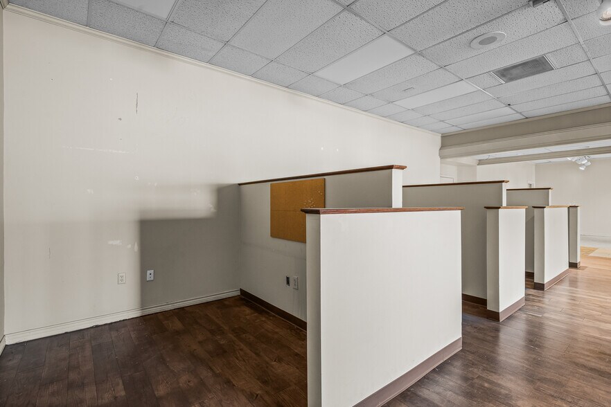 More Photos Of 4519 50th St, Lubbock Storefront For Lease