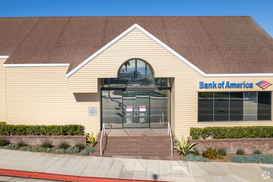 More Photos Of 24821-24871 Del Prado, Dana Point Storefront For Lease