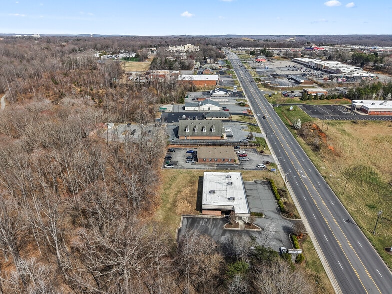 More Photos Of 257 W Kings Hwy, Eden Medical For Sale