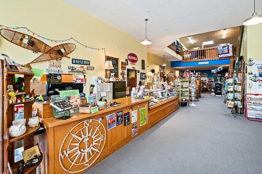 More Photos Of 147 N 3rd Ave, Sturgeon Bay Restaurant For Sale