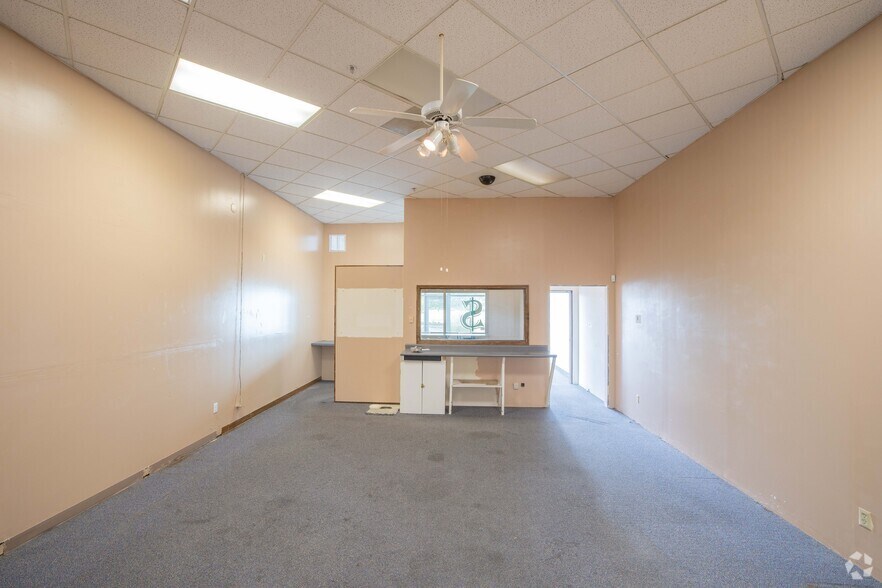 More Photos Of 2304 18th St, Kenosha Unknown For Lease