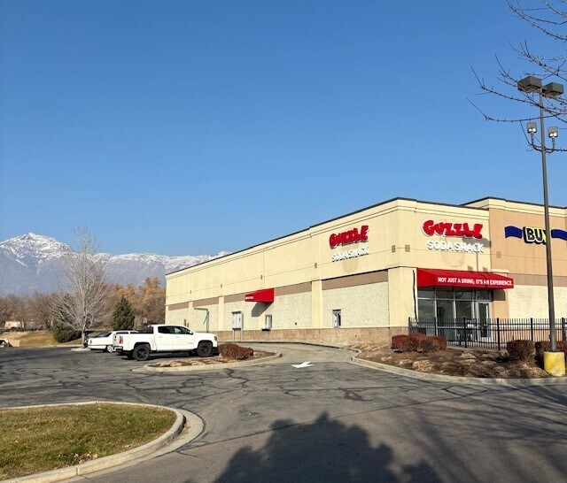 More Photos Of 585 N Washington Blvd, Harrisville Freestanding For Lease