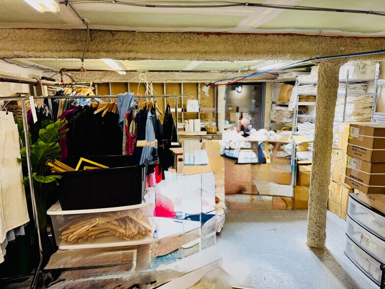 More Photos Of 423 Hope St, Bristol Apartments For Sale