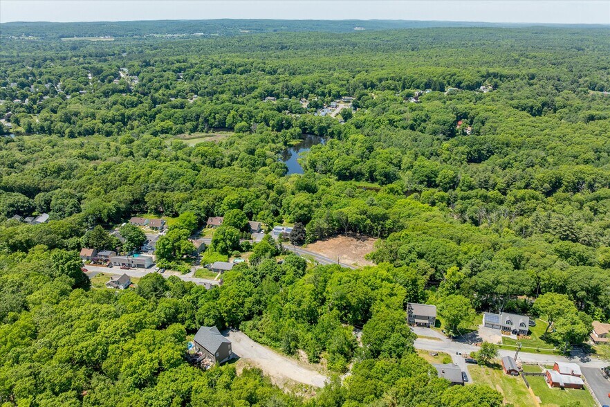 More Photos Of 115 Groveland Ave, Putnam Apartments For Sale