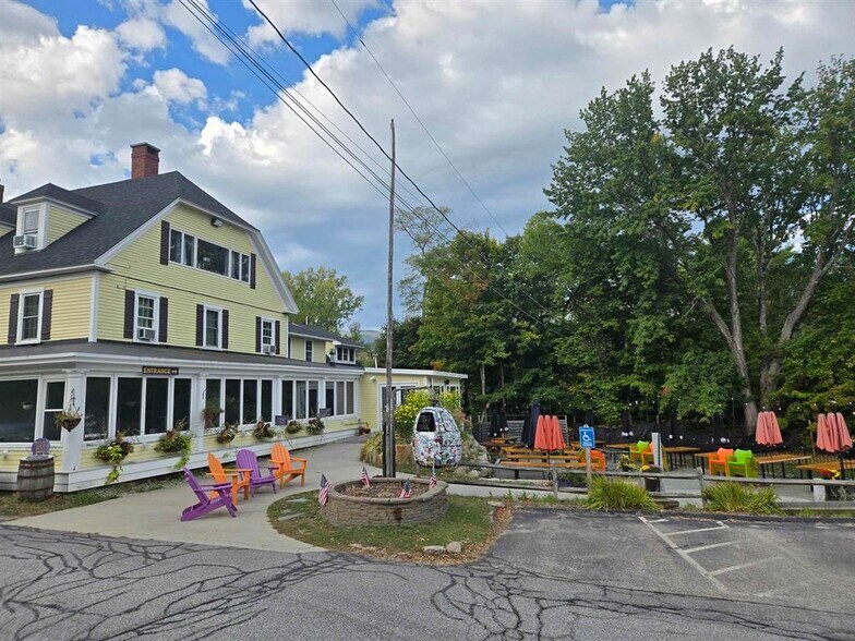 More Photos Of 3378 White Mountain Hwy, North Conway General Retail For Sale