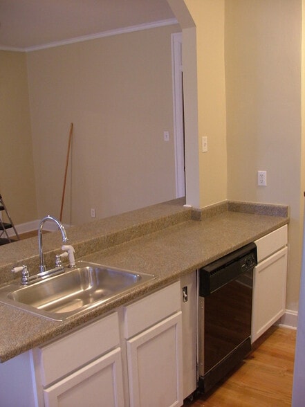 More Photos Of 317 E 38th St, Indianapolis Apartments For Sale