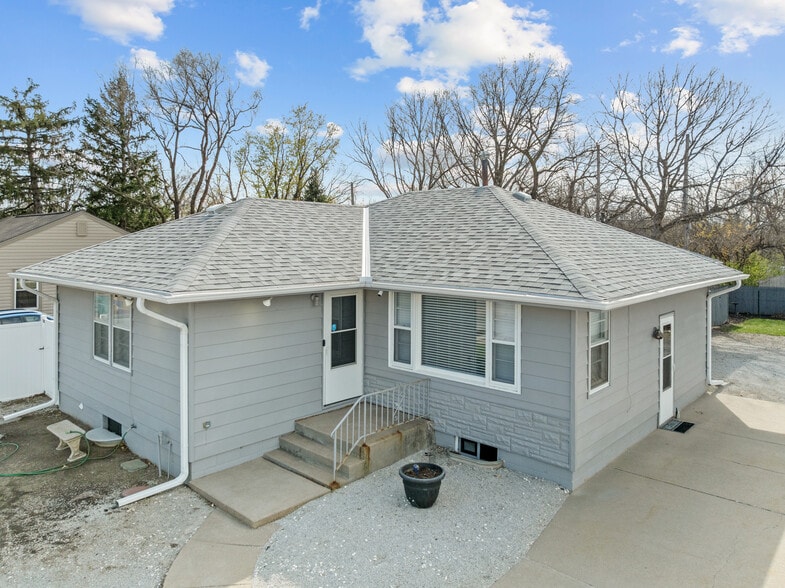 More Photos Of 2951 N 70th St, Lincoln Office For Sale