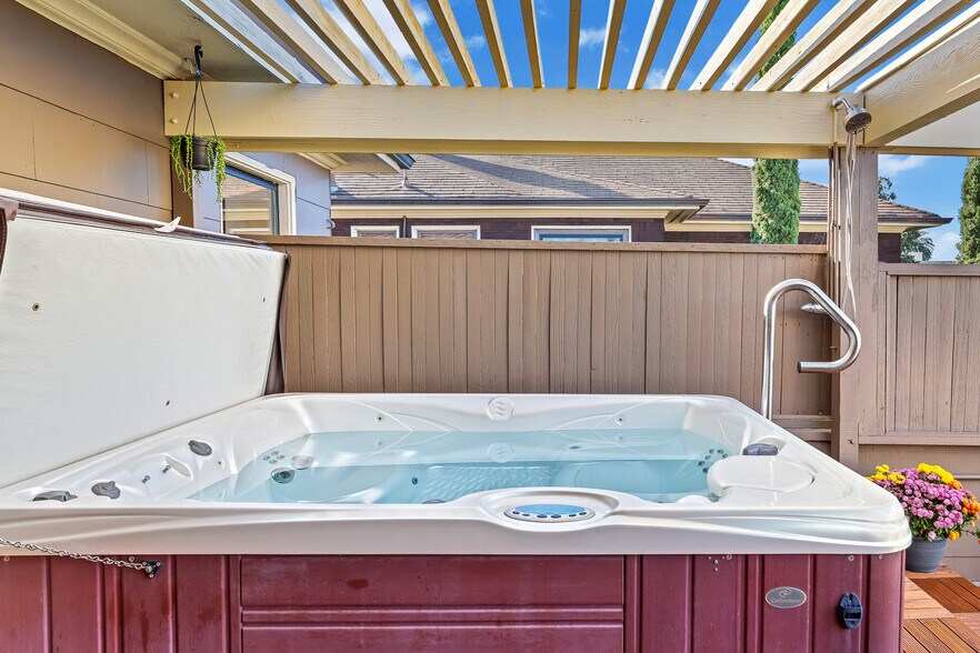 More Photos Of 1512 Walnut St, Berkeley Multifamily For Sale